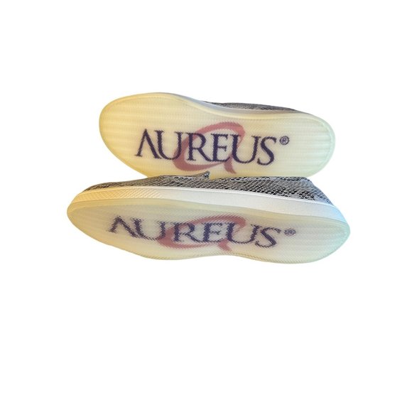 Aureus new in box beige python snake print Vina loafers size 8 - Picture 3 of 7